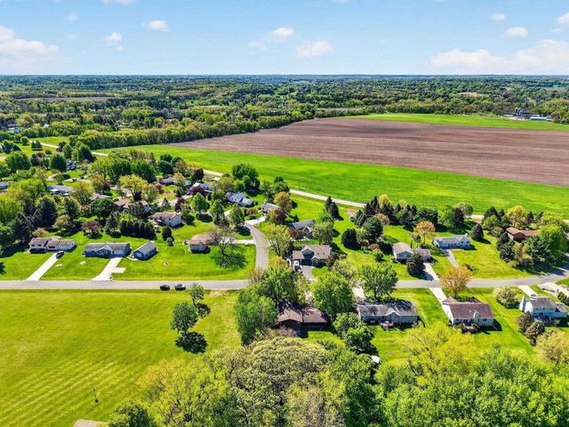 3848 Sunny Wood Drive, Deforest, WI 53532