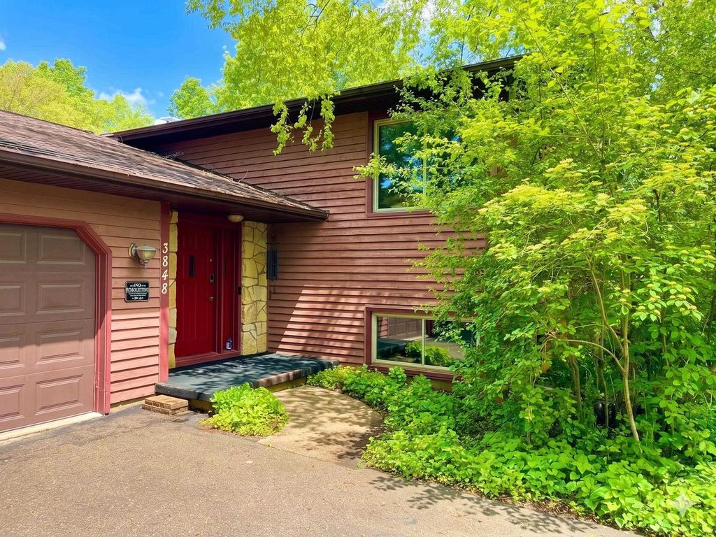 3848 Sunny Wood Drive, Deforest, WI 53532