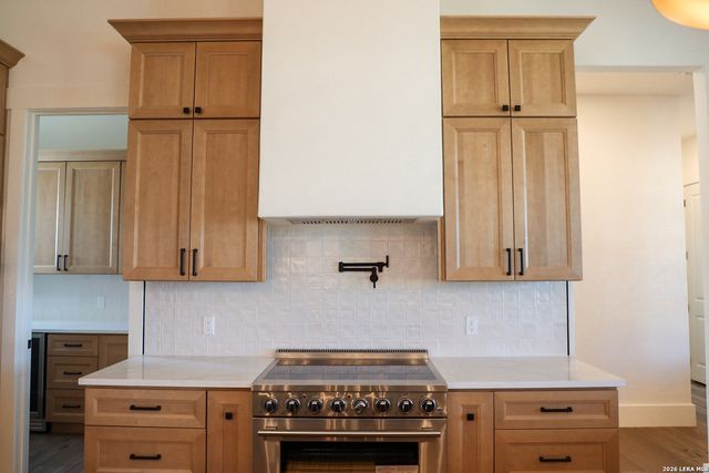 977 PINTO CYN, Bandera, TX 78003