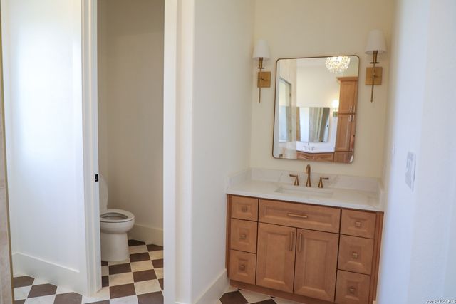 977 PINTO CYN, Bandera, TX 78003
