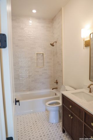 977 PINTO CYN, Bandera, TX 78003