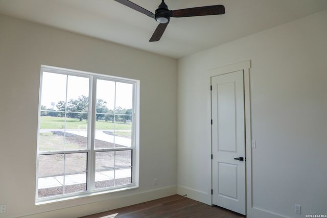 977 PINTO CYN, Bandera, TX 78003