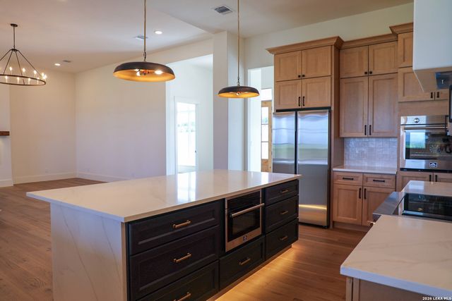977 PINTO CYN, Bandera, TX 78003