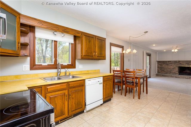 1377 Nottingham Road, Charleston, WV 25314