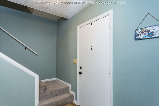 1377 Nottingham Road, Charleston, WV 25314