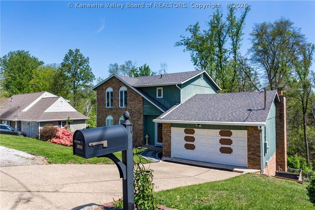 1377 Nottingham Road, Charleston, WV 25314