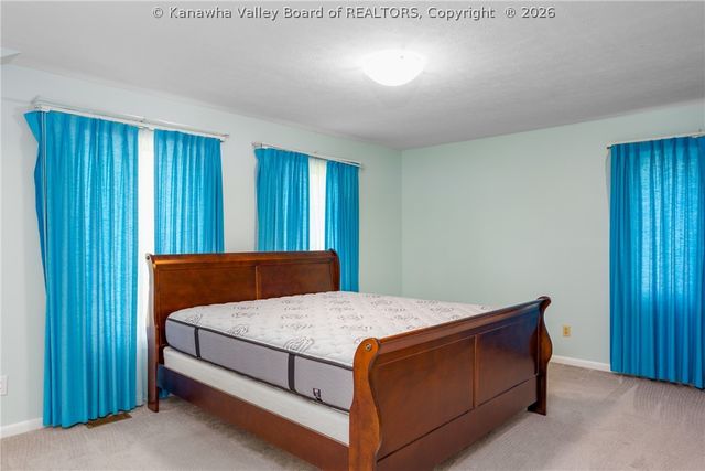 1377 Nottingham Road, Charleston, WV 25314