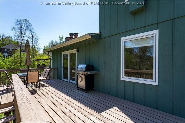1377 Nottingham Road, Charleston, WV 25314