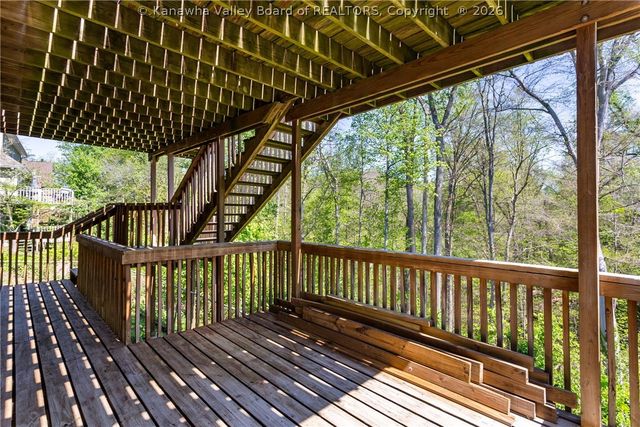 1377 Nottingham Road, Charleston, WV 25314