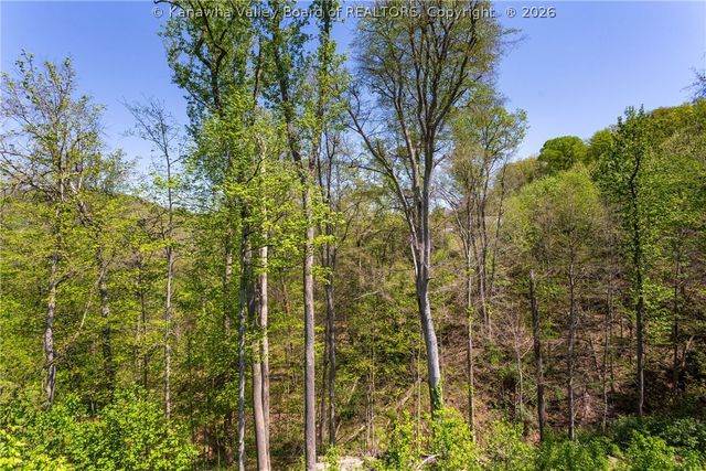 1377 Nottingham Road, Charleston, WV 25314