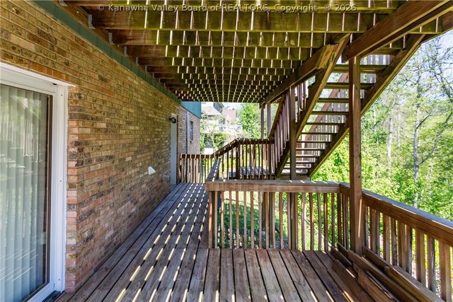 1377 Nottingham Road, Charleston, WV 25314