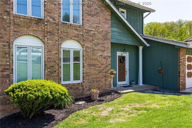 1377 Nottingham Road, Charleston, WV 25314