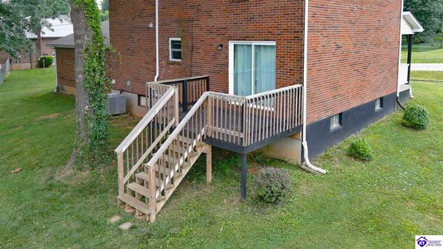 102 Kristen Court, Radcliff, KY 40160