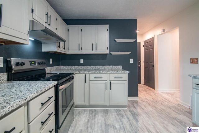 102 Kristen Court, Radcliff, KY 40160