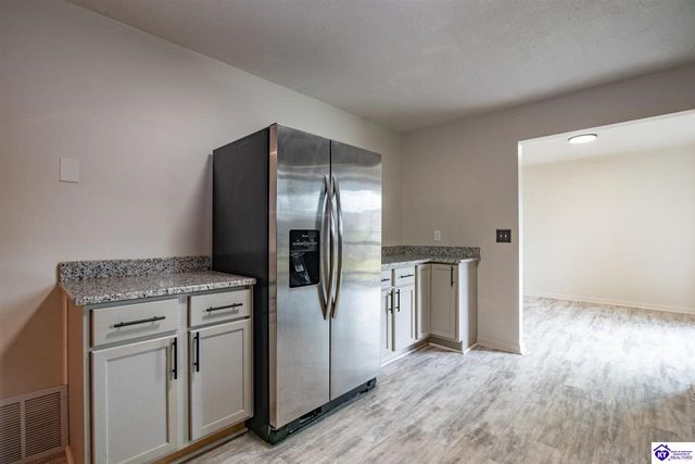 102 Kristen Court, Radcliff, KY 40160