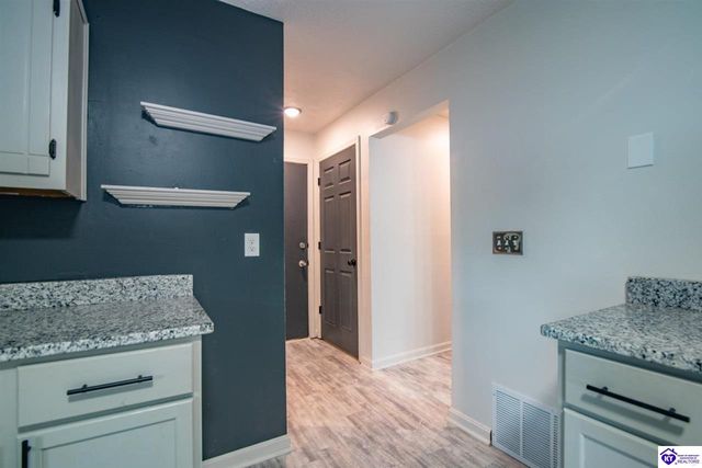 102 Kristen Court, Radcliff, KY 40160
