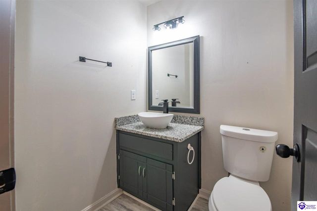 102 Kristen Court, Radcliff, KY 40160