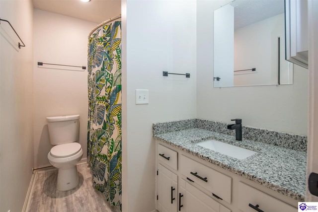 102 Kristen Court, Radcliff, KY 40160