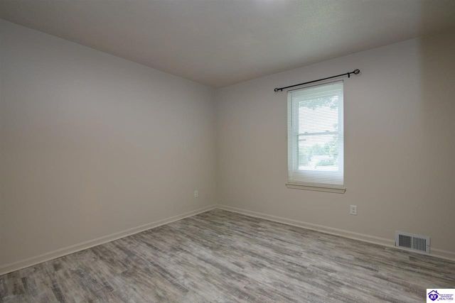 102 Kristen Court, Radcliff, KY 40160