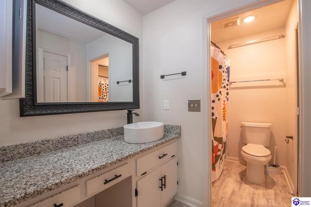 102 Kristen Court, Radcliff, KY 40160