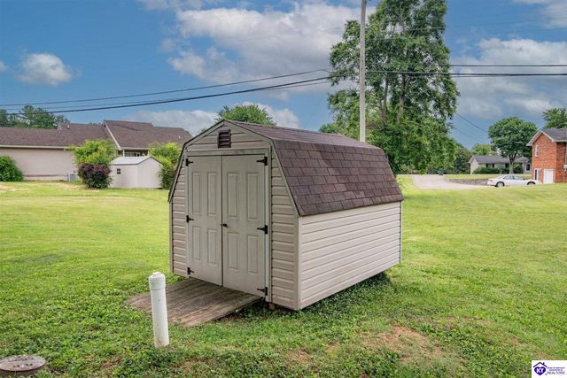 102 Kristen Court, Radcliff, KY 40160