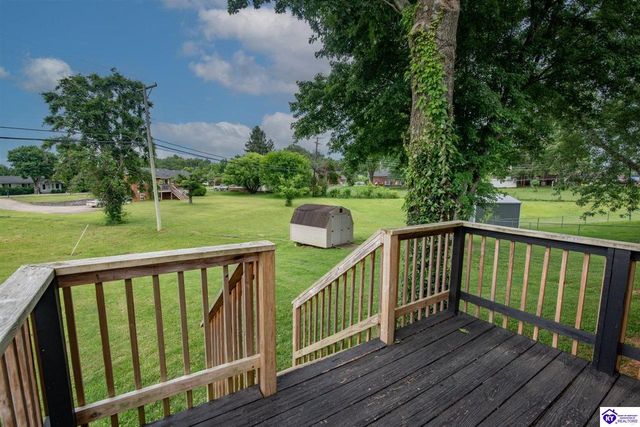 102 Kristen Court, Radcliff, KY 40160