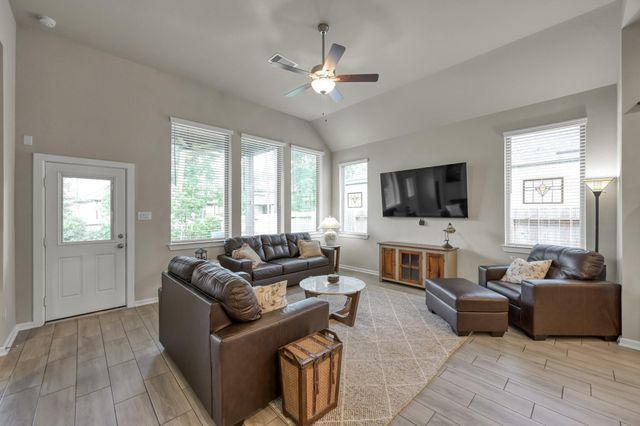 111 Yellow Perch Way, Conroe, TX 77318