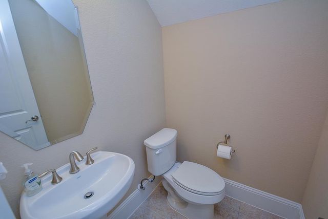 15907 Court Street, Sugar Land, TX 77478