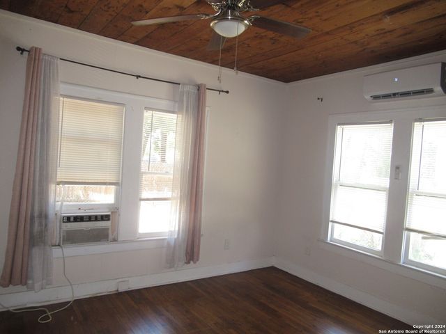 1719 HAYS ST, San Antonio, TX 78202