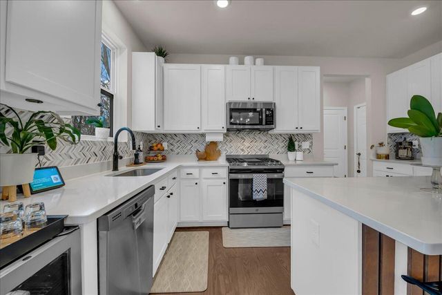 2165 Wiltshire Drive, Ypsilanti, MI 48198