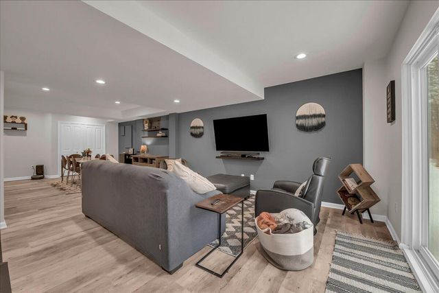 2165 Wiltshire Drive, Ypsilanti, MI 48198