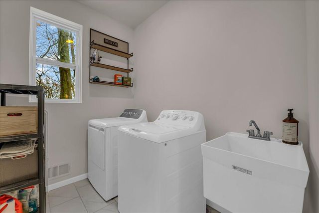 2165 Wiltshire Drive, Ypsilanti, MI 48198