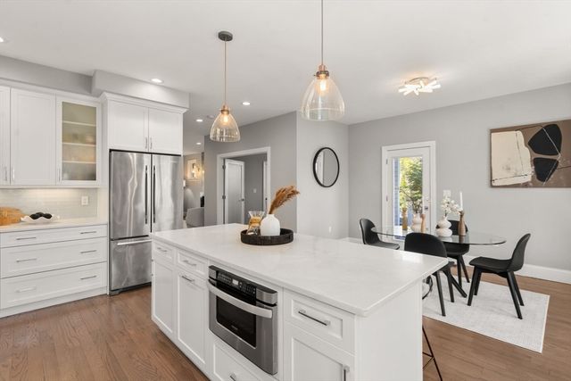 1935 Commonwealth Ave 1935, Newton, MA 02466