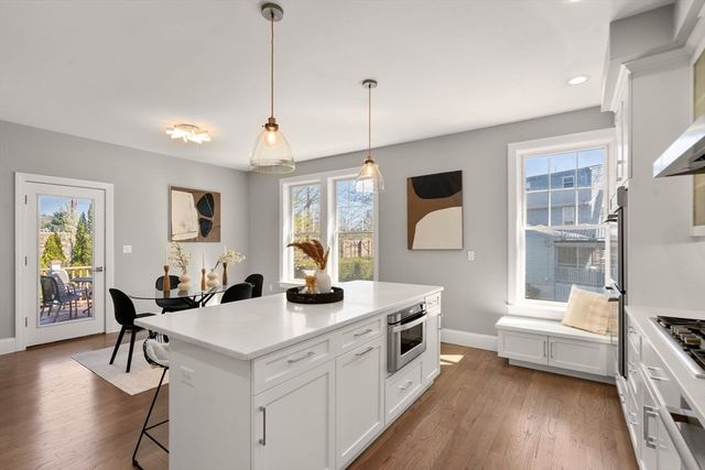 1935 Commonwealth Ave 1935, Newton, MA 02466