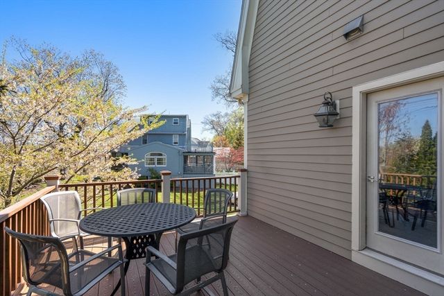 1935 Commonwealth Ave 1935, Newton, MA 02466