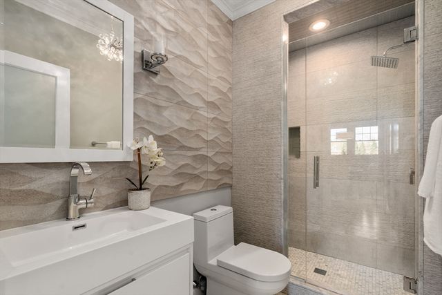1935 Commonwealth Ave 1935, Newton, MA 02466