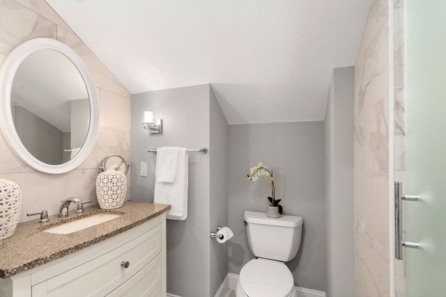 1935 Commonwealth Ave 1935, Newton, MA 02466