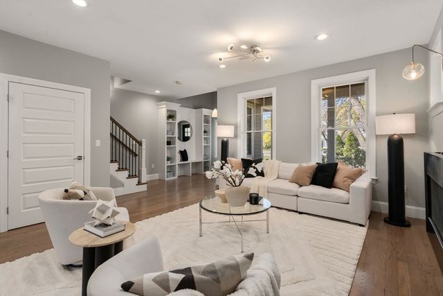 1935 Commonwealth Ave 1935, Newton, MA 02466