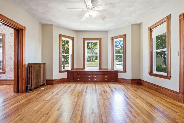 38 Highland St, Reading, MA 01867