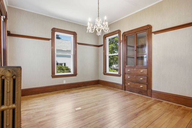 38 Highland St, Reading, MA 01867