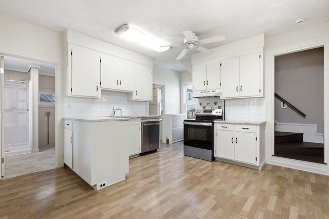 38 Highland St, Reading, MA 01867