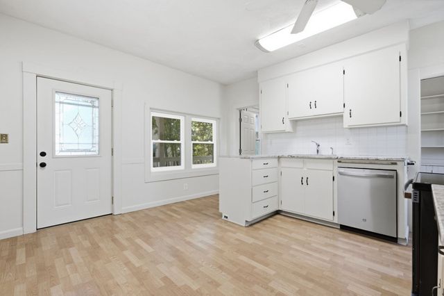 38 Highland St, Reading, MA 01867