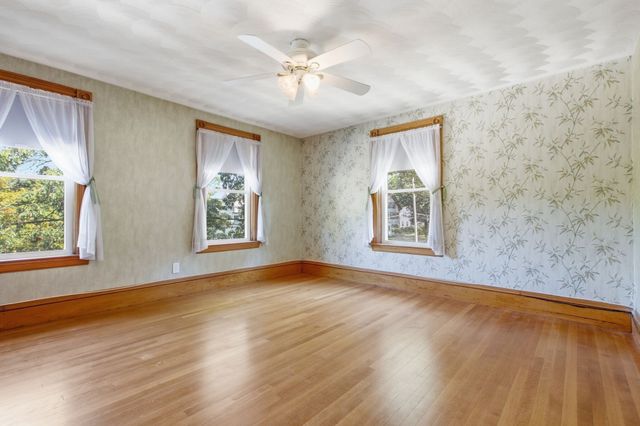 38 Highland St, Reading, MA 01867