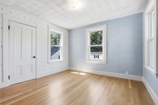 38 Highland St, Reading, MA 01867