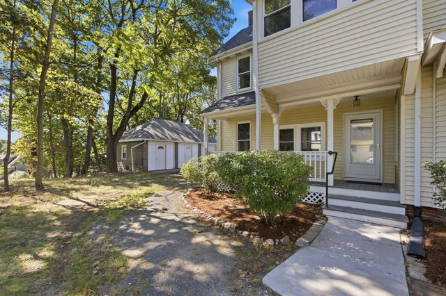 38 Highland St, Reading, MA 01867