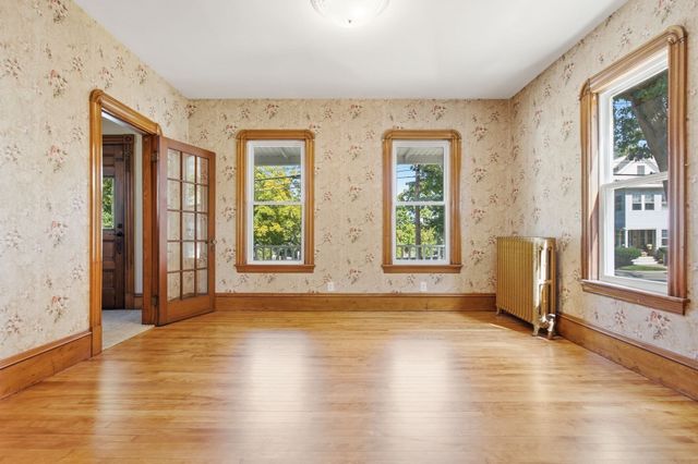 38 Highland St, Reading, MA 01867