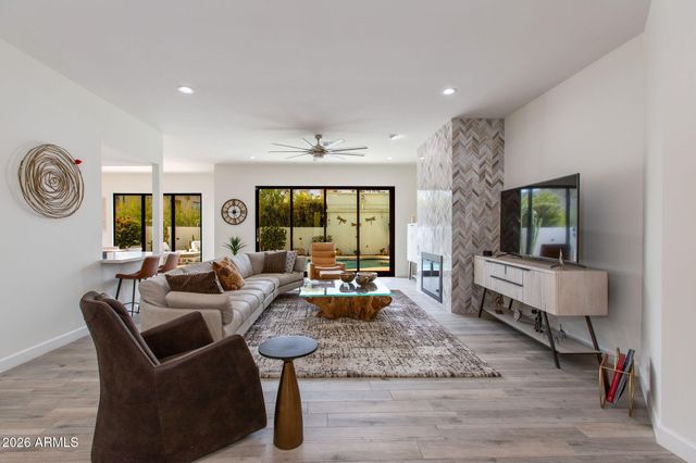 2737 E ARIZONA BILTMORE Circle 29, Phoenix, AZ 85016