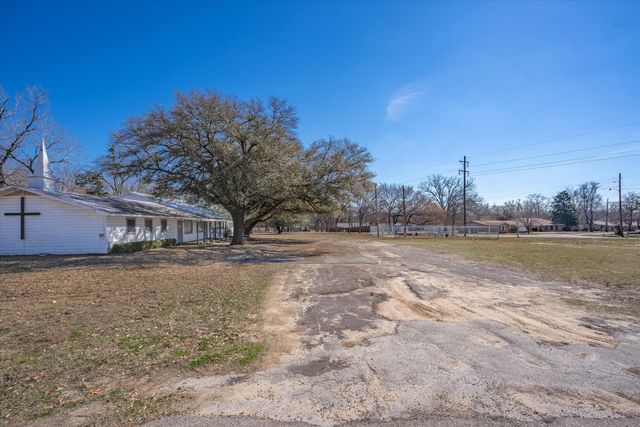1500 N Spring Street, Grand Saline, TX 75140