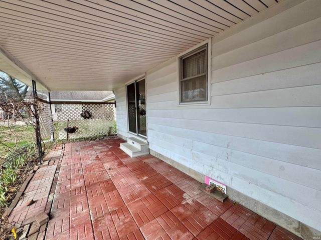 349 NW I Street, Linton, IN 47441