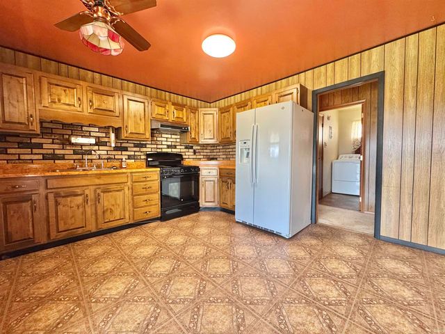 349 NW I Street, Linton, IN 47441